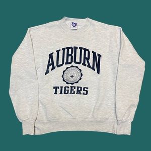 Auburn Tigers Vintage Crewneck Sweatshirt Men’s Size Large. MV Sport